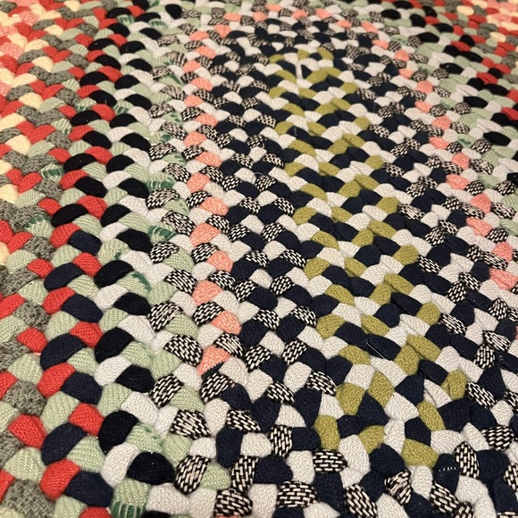 Heirloom Handmade Multicolor Braided Wool Oval Rug - Picture 5 of 7